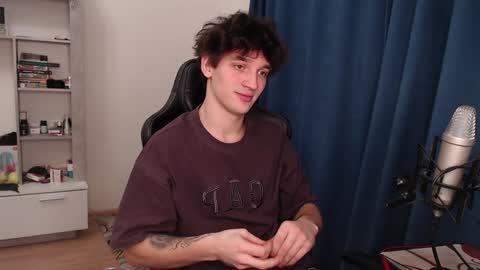 Snapshot of teddy_mode chatting on December 28, 2024, 7:11 pm Teddy online show from December 28, 2024, 7:11 pm