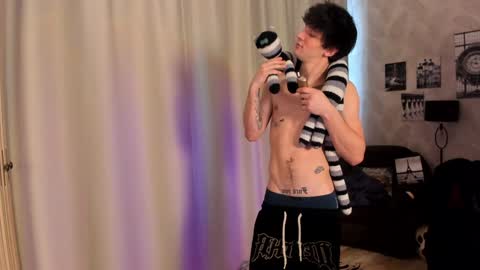 Snapshot of teddy_mode chatting on January 11, 2025, 11:45 am Teddy online show from January 11, 2025, 11:45 am