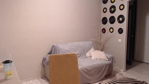 Snapshot of teddy_mode chatting on October 29, 2025, 6:48 am Teddy online show from October 29, 2025, 6:48 am