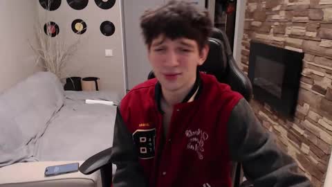 Snapshot of teddy_mode chatting on November 10, 2025, 9:41 am Teddy online show from November 10, 2025, 9:41 am