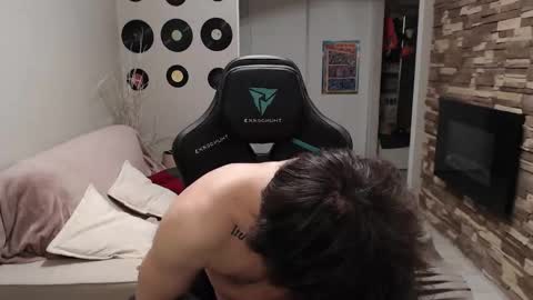 Snapshot of teddy_mode chatting on November 22, 2025, 9:58 pm Teddy online show from November 22, 2025, 9:58 pm