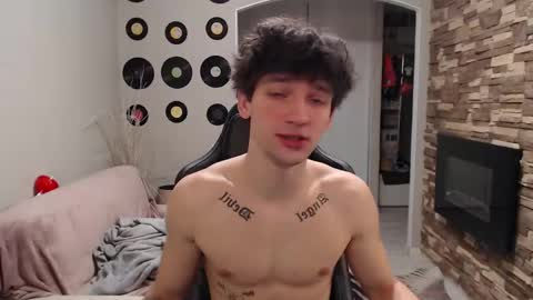 Snapshot of teddy_mode chatting on November 25, 2025, 1:16 am Teddy online show from November 25, 2025, 1:16 am