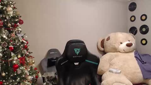 Snapshot of teddy_mode chatting on December 22, 2025, 11:02 pm Teddy online show from December 22, 2025, 11:02 pm