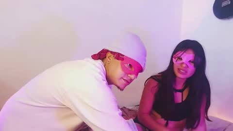 Shelovesthemask online show from November 26, 2025, 5:03 pm