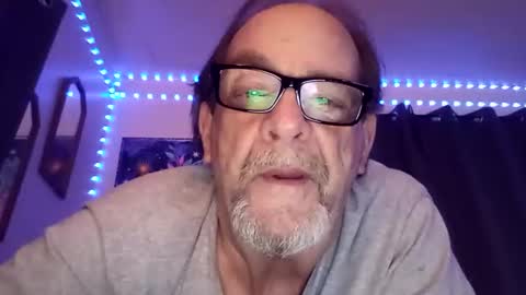 Snapshot of tedestep2 chatting on April 4, 2026, 3:27 am tedestep2 online show from April 4, 2026, 3:27 am