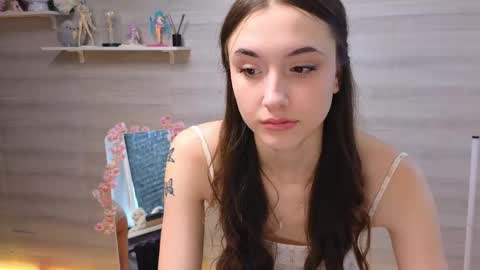 Alice and Cassie online show from May 31, 2026, 3:26 am