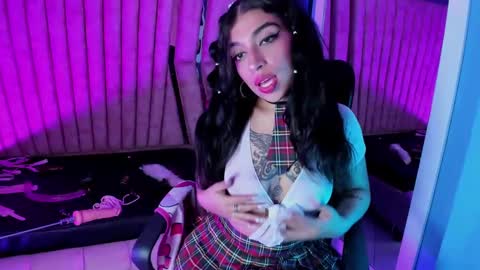 Tayloor online show from February 10, 2025, 8:42 am