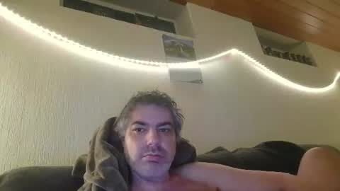 Peter online show from December 1, 2025, 6:13 pm