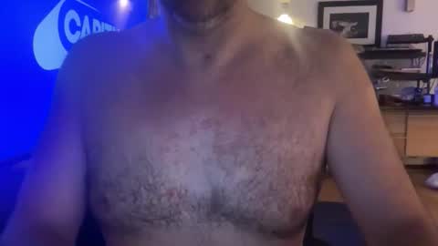 Snapshot of tellmewhattodo68x chatting on November 25, 2025, 9:15 pm Nik online show from November 25, 2025, 9:15 pm