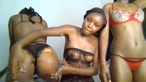 tiah online show from November 6, 2025, 11:11 am