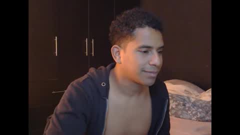 Snapshot of tendajih_black chatting on October 7, 2025, 11:57 pm Tendajih Black online show from October 7, 2025, 11:57 pm