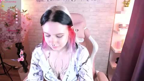  Sue  online show from November 8, 2025, 3:45 pm