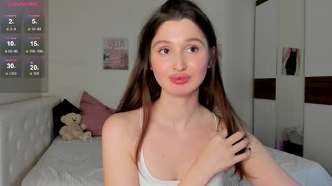 Snapshot of tender_babyy chatting on December 12, 2024, 5:37 pm Sexy girl Li online show from December 12, 2024, 5:37 pm