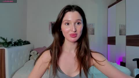 Snapshot of tender_babyy chatting on January 28, 2025, 2:21 pm Sexy girl Li online show from January 28, 2025, 2:21 pm