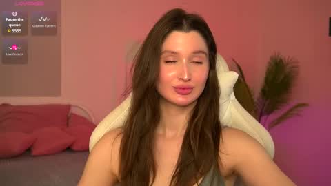 Snapshot of tender_babyy chatting on February 21, 2025, 8:07 am Sexy girl Li online show from February 21, 2025, 8:07 am