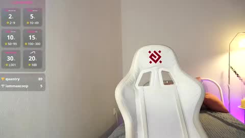 Snapshot of tender_babyy chatting on March 7, 2025, 3:18 pm Sexy girl Li online show from March 7, 2025, 3:18 pm