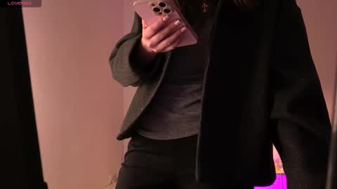 Snapshot of tender_babyy chatting on October 11, 2025, 12:26 pm Sexy girl Li online show from October 11, 2025, 12:26 pm