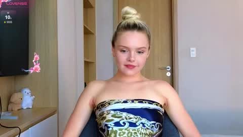 Snapshot of tenderlovesss chatting on May 15, 2026, 9:16 am Amanda and Kenny online show from May 15, 2026, 9:16 am