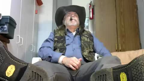 Tennredneck online show from February 5, 2026, 3:00 am