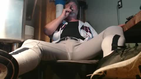 Tennredneck online show from April 29, 2026, 2:04 am