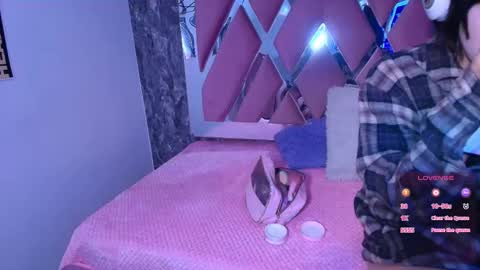 Terra Elowen online show from October 24, 2025, 11:39 am