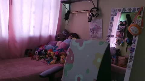 Terra Elowen online show from May 14, 2026, 2:24 pm