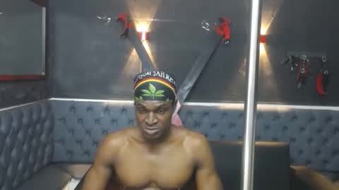 terry_zyzz online show from March 18, 2026, 7:39 pm