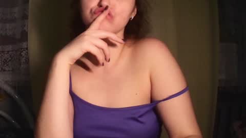 Tessa online show from December 18, 2024, 3:55 pm