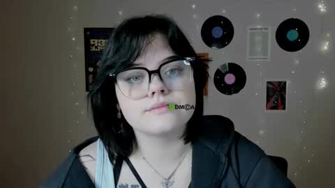 tessa_dream_ online show from January 16, 2026, 7:29 pm
