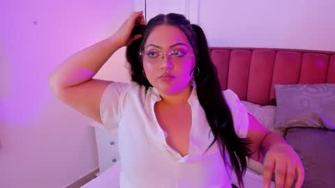 TERESA  online show from October 4, 2025, 8:29 pm