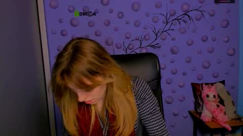 tessa_tea online show from January 12, 2026, 9:58 am