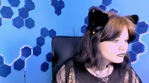 Snapshot of tessa_tea chatting on May 8, 2026, 8:41 am tessa_tea online show from May 8, 2026, 8:41 am
