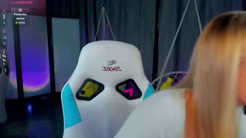 Snapshot of tessahamilton chatting on February 2, 2026, 12:37 pm TessaHamilton online show from February 2, 2026, 12:37 pm