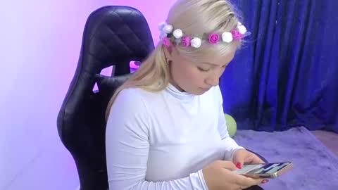 Tessy online show from December 17, 2024, 5:04 pm