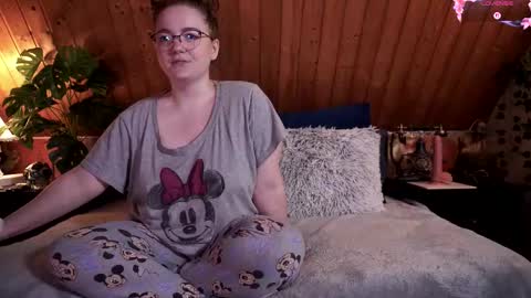 Snapshot of tessawinter chatting on November 6, 2025, 3:46 pm Tessa online show from November 6, 2025, 3:46 pm