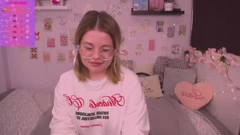 Snapshot of tesspleasure chatting on January 2, 2025, 5:57 am TESSA online show from January 2, 2025, 5:57 am