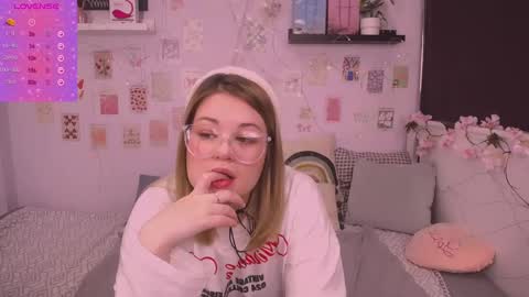 Snapshot of tesspleasure chatting on January 3, 2025, 3:05 am TESSA online show from January 3, 2025, 3:05 am