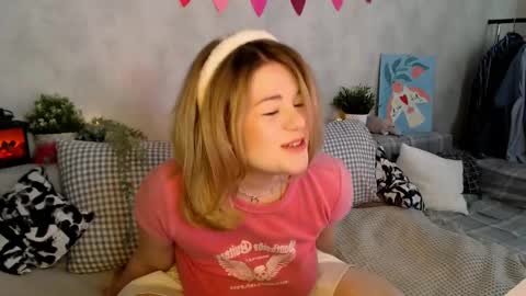 Snapshot of tesspleasure chatting on February 12, 2025, 6:51 am TESSA online show from February 12, 2025, 6:51 am