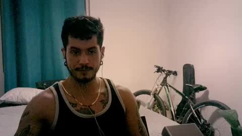 Milo online show from November 4, 2025, 3:49 am