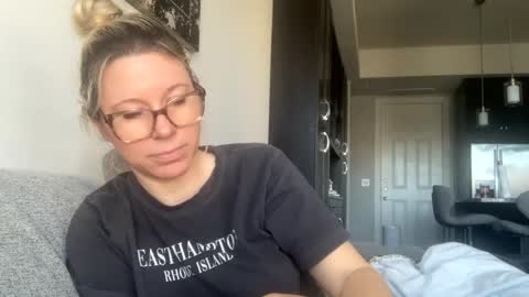 Snapshot of texas_blonde chatting on January 11, 2025, 4:25 pm Daphne Summers online show from January 11, 2025, 4:25 pm