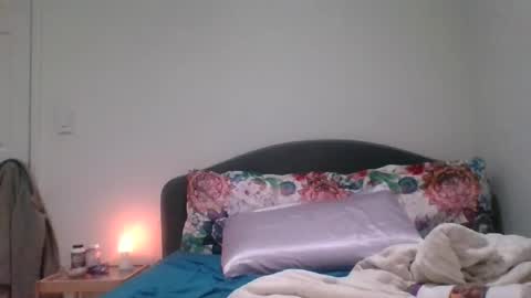 Tessa online show from February 1, 2026, 1:37 am