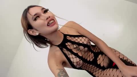 Snapshot of tgirl_luna69 chatting on December 21, 2025, 4:14 pm Luna online show from December 21, 2025, 4:14 pm