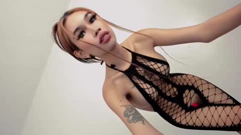 Luna online show from February 16, 2026, 12:18 am