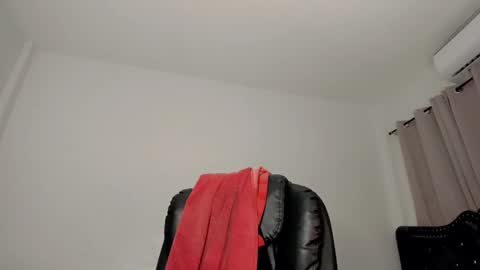 Snapshot of tgirl_luna69 chatting on May 15, 2026, 10:00 am Luna online show from May 15, 2026, 10:00 am