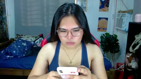 tgirlselena online show from April 7, 2026, 11:37 pm