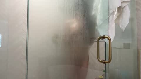 babygirlmami online show from November 18, 2025, 5:39 pm