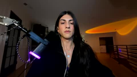 babygirlmami online show from February 18, 2026, 8:10 am