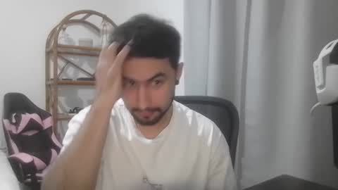 ThaiGuy online show from October 8, 2025, 11:41 am