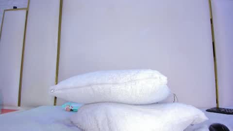 Snapshot of thalia888_ chatting on December 18, 2025, 9:21 pm thalia888_ online show from December 18, 2025, 9:21 pm