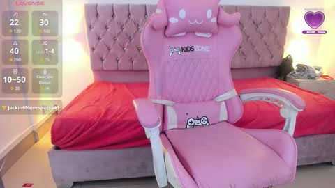 Snapshot of thalia_ssmith chatting on March 11, 2026, 8:59 pm thalia online show from March 11, 2026, 8:59 pm